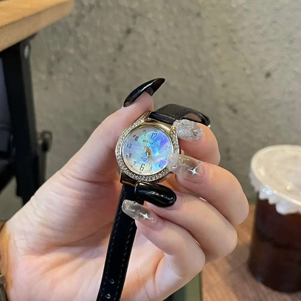 

Korean Style Soft Leather Strap Women's Watch Rhinestone Design Elegant Rhinestone Watche Round Dial Literary Watch Women Gift