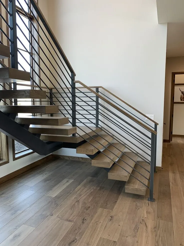 Personalizzazione delle scale galleggianti per interni galleggianti moderne in quercia bianca con ringhiera in vetro resistente, volo dritto in legno massello