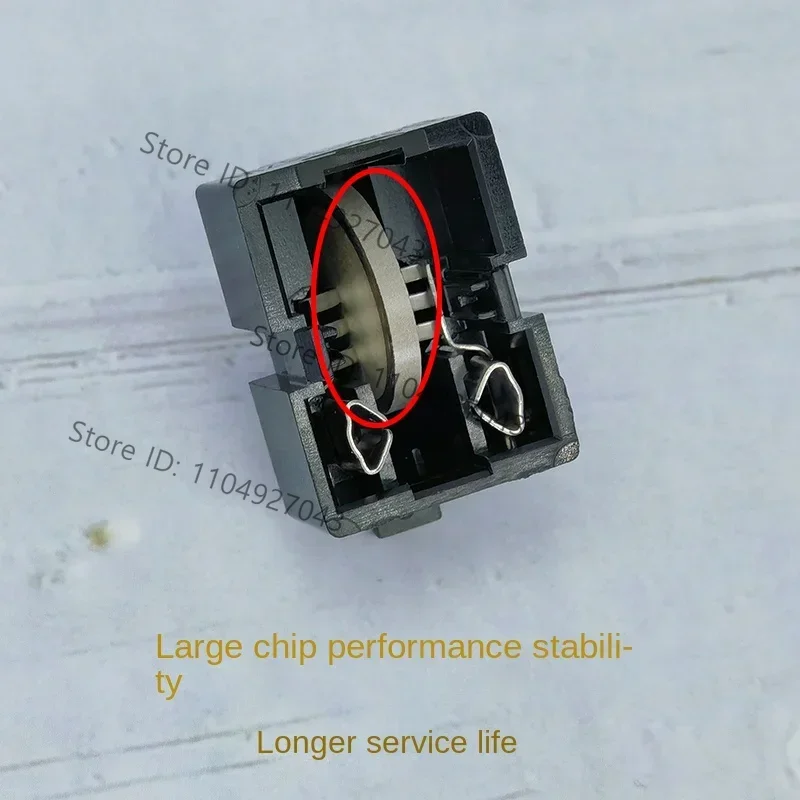 2PCS Universal freezer refrigerator ptc compressor starter overheating overload protector QP2-15 22 starter 1 pin