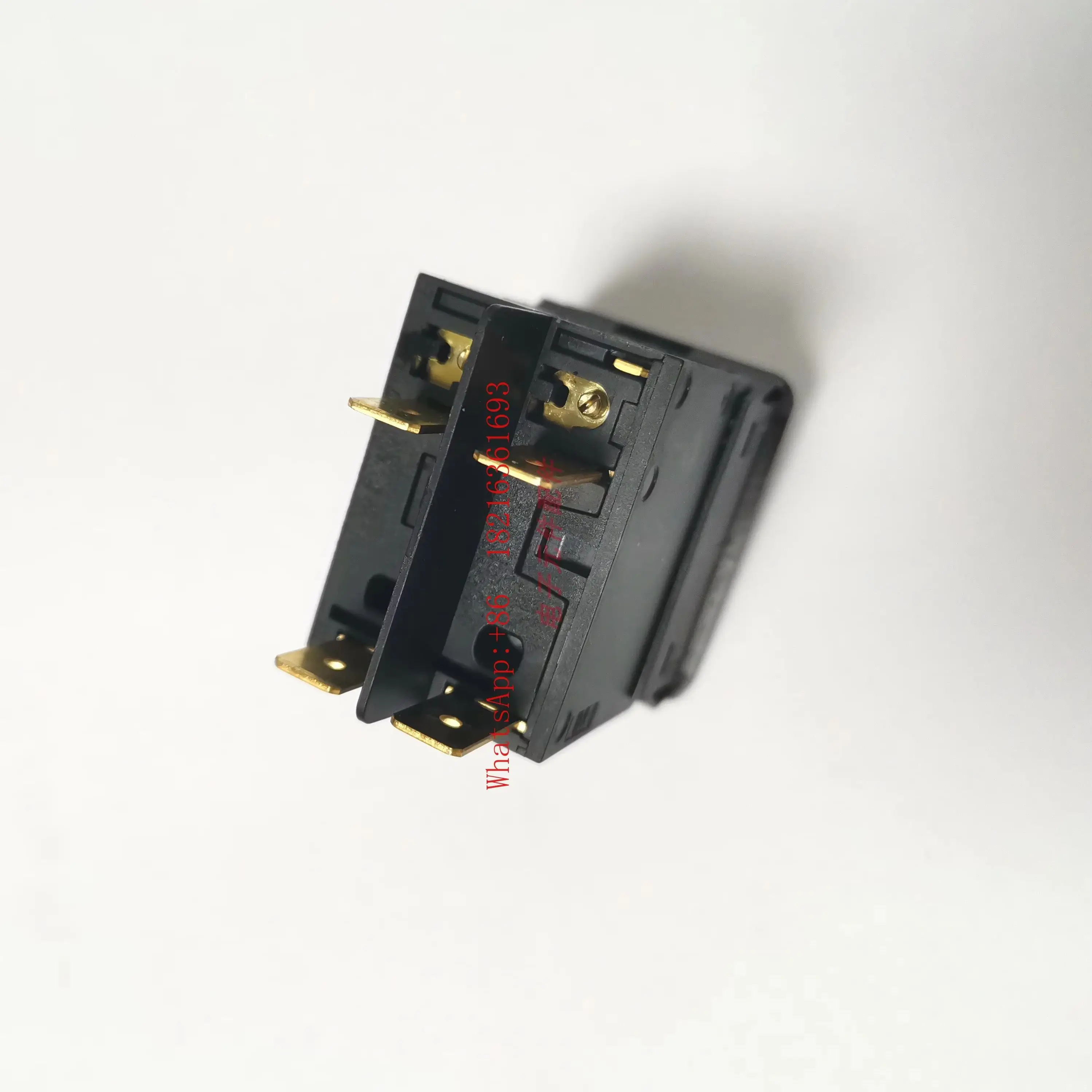 Accesorio de Interruptor de Circuito de 20A TA35-CBDW200C0