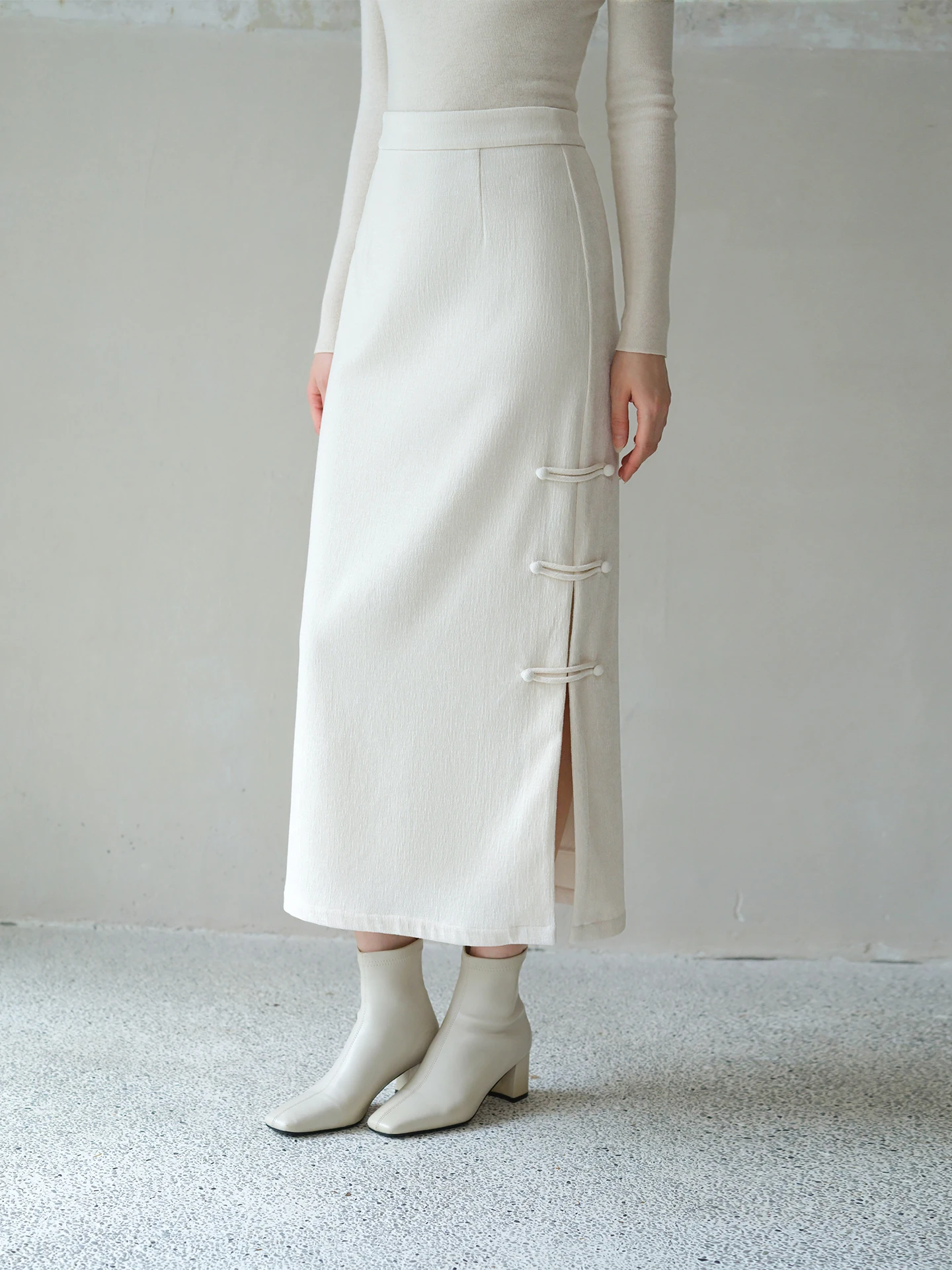 

Slimming High Waist Straight Cut Midi Skirt for Women in Apricot Color Casual Sle New Winter Collection Chinese National Sle