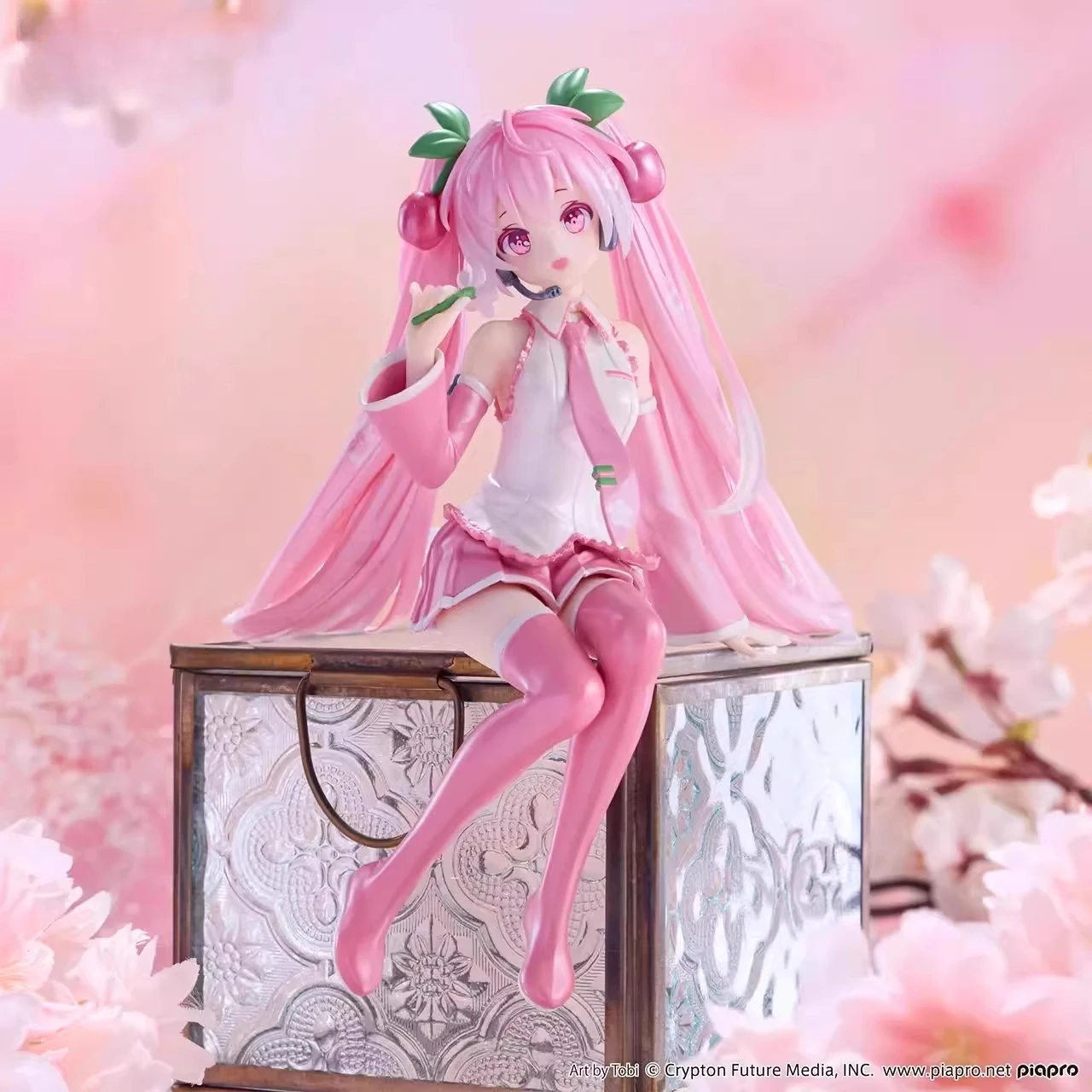 nouvelle-figurine-de-dessin-anime-hatsune-miku-robe-rose-modele-en-pvc-jouets-d'action-decoration-de-fleur-de-cerisier-rose-cerise-cadeaux-de-collection