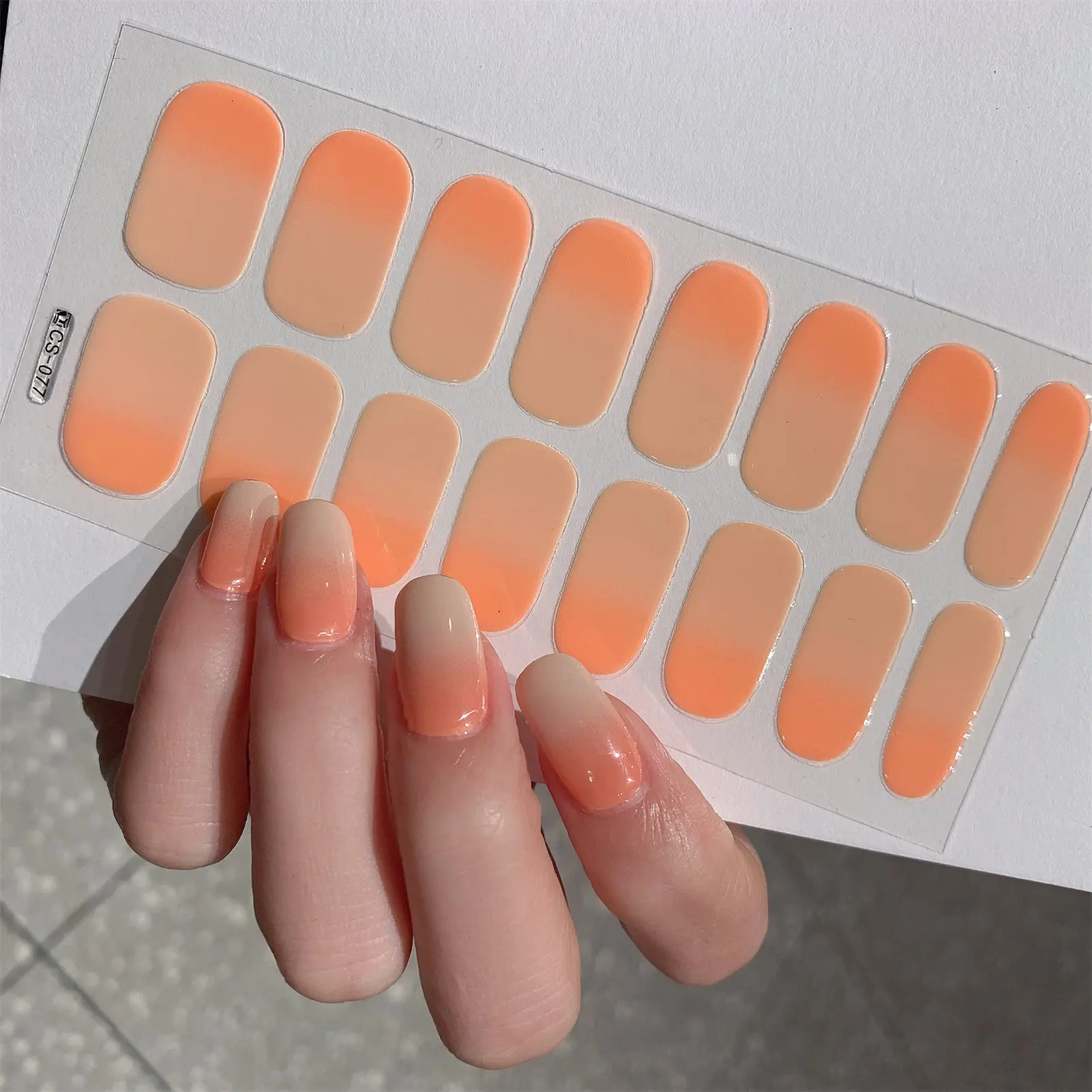1 Blatt halbgehärtete Wrap-Nagelaufkleber mit Farbverlauf, mehrfarbig, festes Gel, vollständige Abdeckung, Schieber, keine UV-Lampe erforderlich, ausgehärteter, schneller Gel-Nagelaufkleber