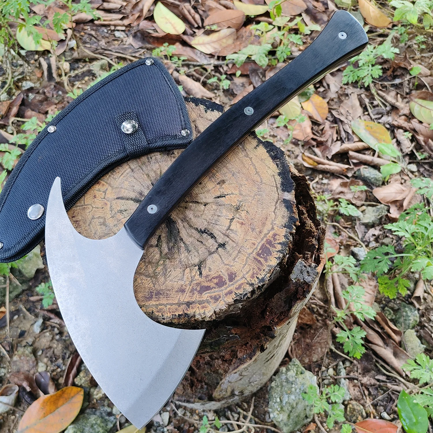 Outdoor Portable EDC Self-defense Fire Fighting Outdoor Tactical Axe Multifunctional Emergency Survival Tool