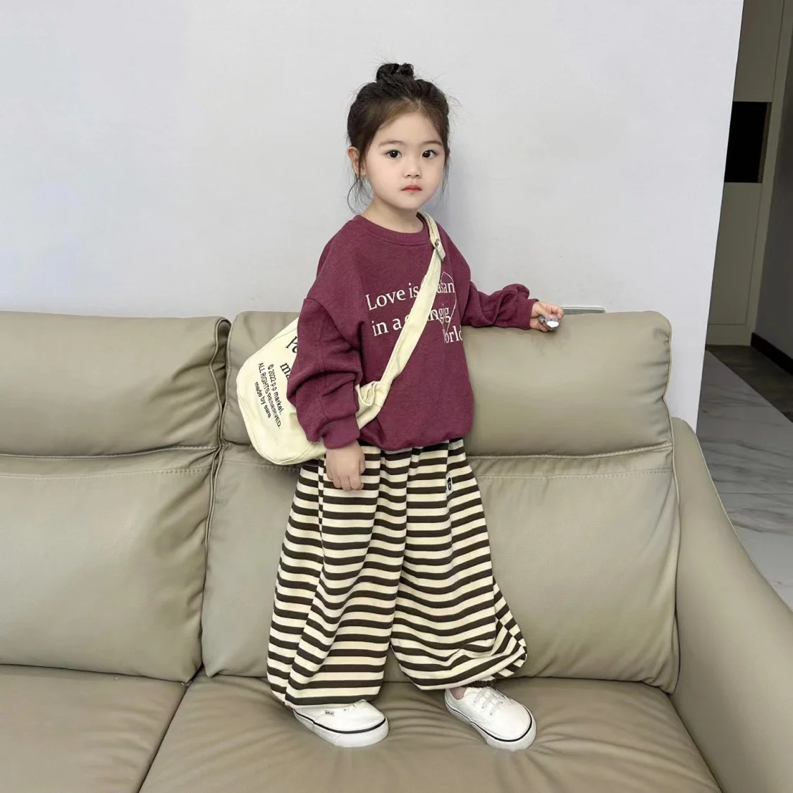 

Kids Girls Spring And Autumn Clothing Set Girl Baby Sweater Striped Wide Leg Leggings Two Piece Set of Korean Childrens Clothing