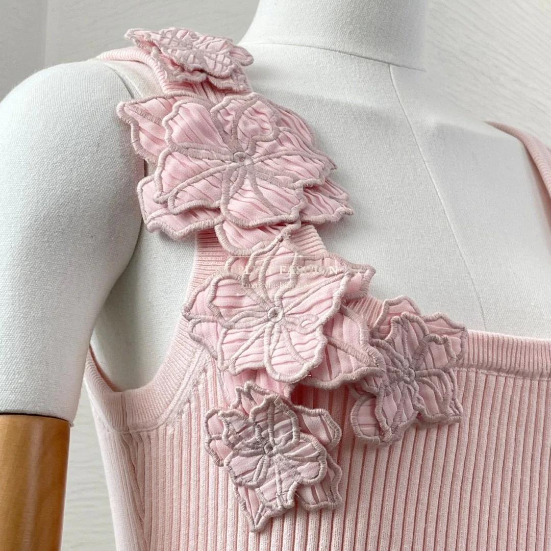

Woman Clothing Pink Embroidery Flowers Knit Sleeveless Vest Tops