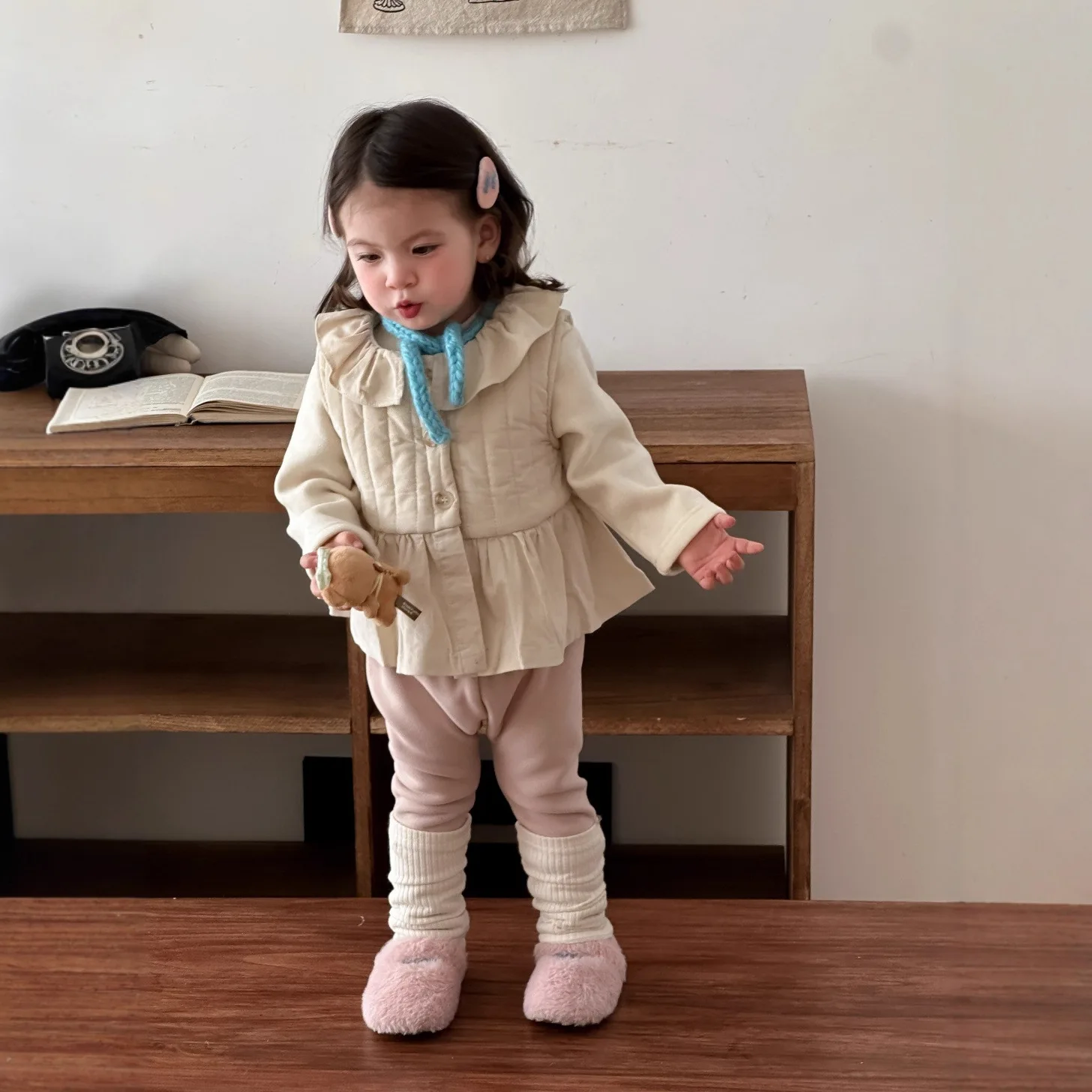 

Girls Set 2025 New Winter Vest Jacket Base Shirt Leggings Set Casual and Fashionable Daily Sweet and Cute Western Style