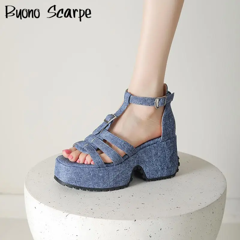الرجعية روما نمط الدنيم المفتوحة تو سميكة وحيد منصة حذاء بكعب سميك النساء الصنادل حجم كبير مشبك حزام جديد الغربية حذاء كاجوال