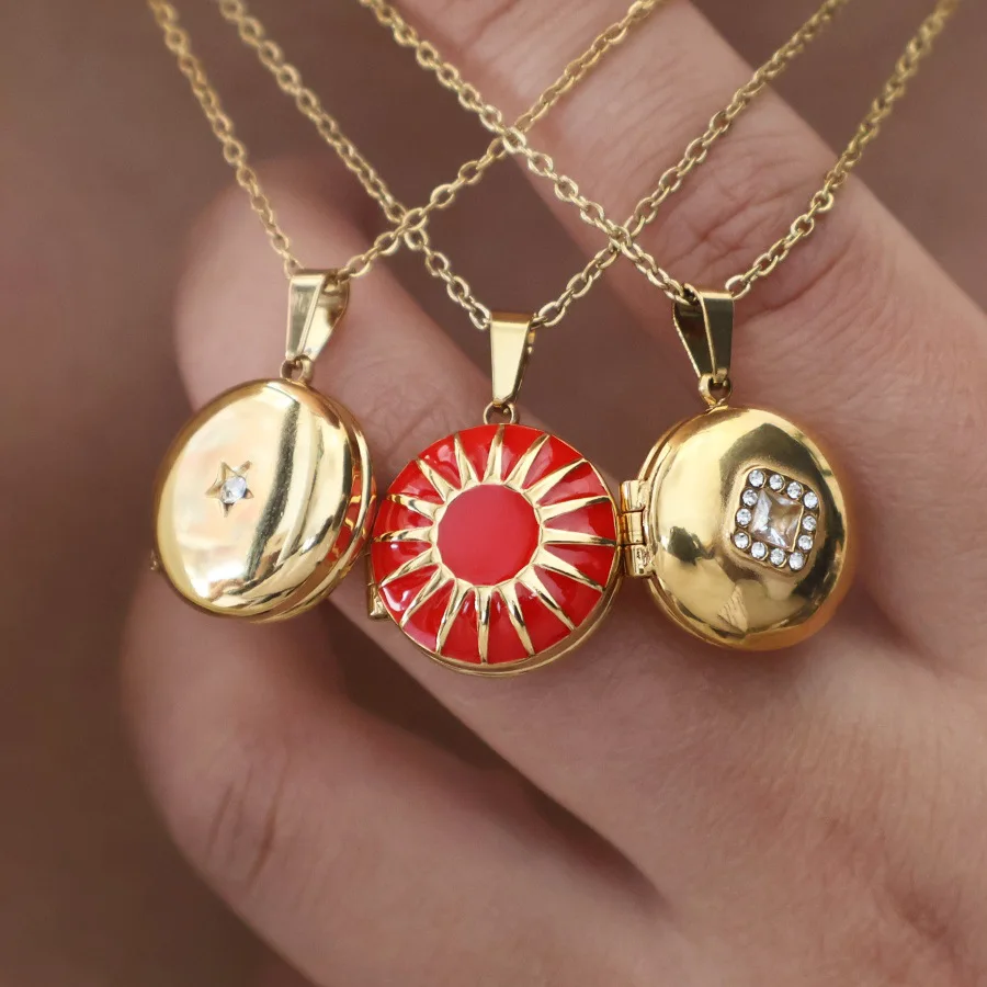 

Stainless Steel Red Enamel Color Sun Round Pendant Necklace for Women Luxury Cubic Zirconia Photo Frame Locket Jewelry Gift
