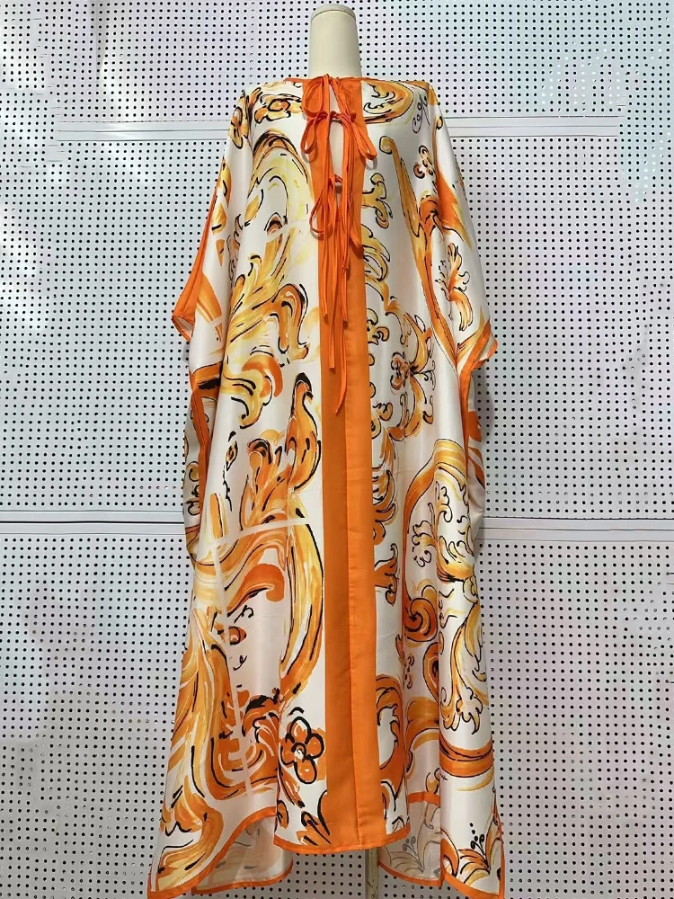 Cravatta girocollo con stampa geometrica retrò con abito pullover ampio dal design ritagliato Abito gonfio irregolare moda donna autunno 2025