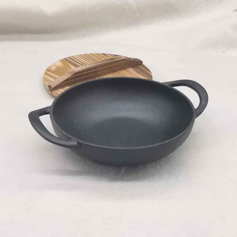 Cast Iron Flat Bottom Stew Pot, Frying Pan with Wood Cover, 19cm