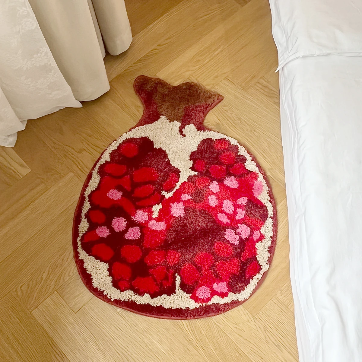 Granatapfel geformte getuftete Teppich dekorative Wohnzimmer Teppich Schlafzimmer Bereich moderne süße trend ige coole verdickte Luxus Garderobe Matte – Detail 2