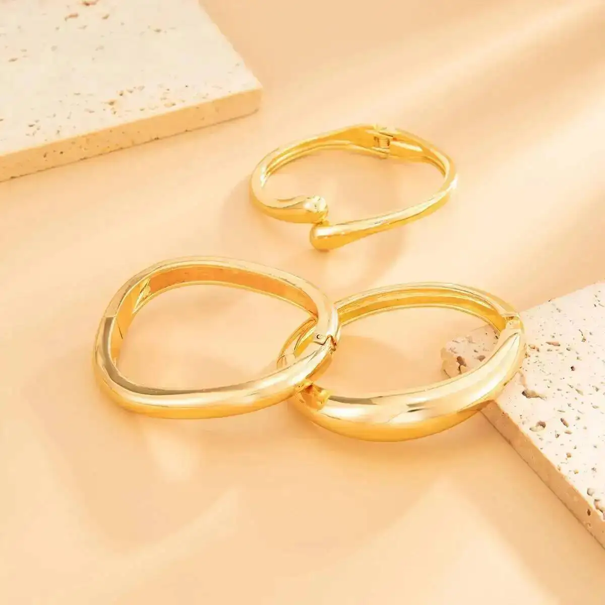 SHIXIN Punk Stackable Glossy Gold Color Bracelets for Women HipHop Irregular Wave Water Drop Charm Bracelet Open Spring Bangle