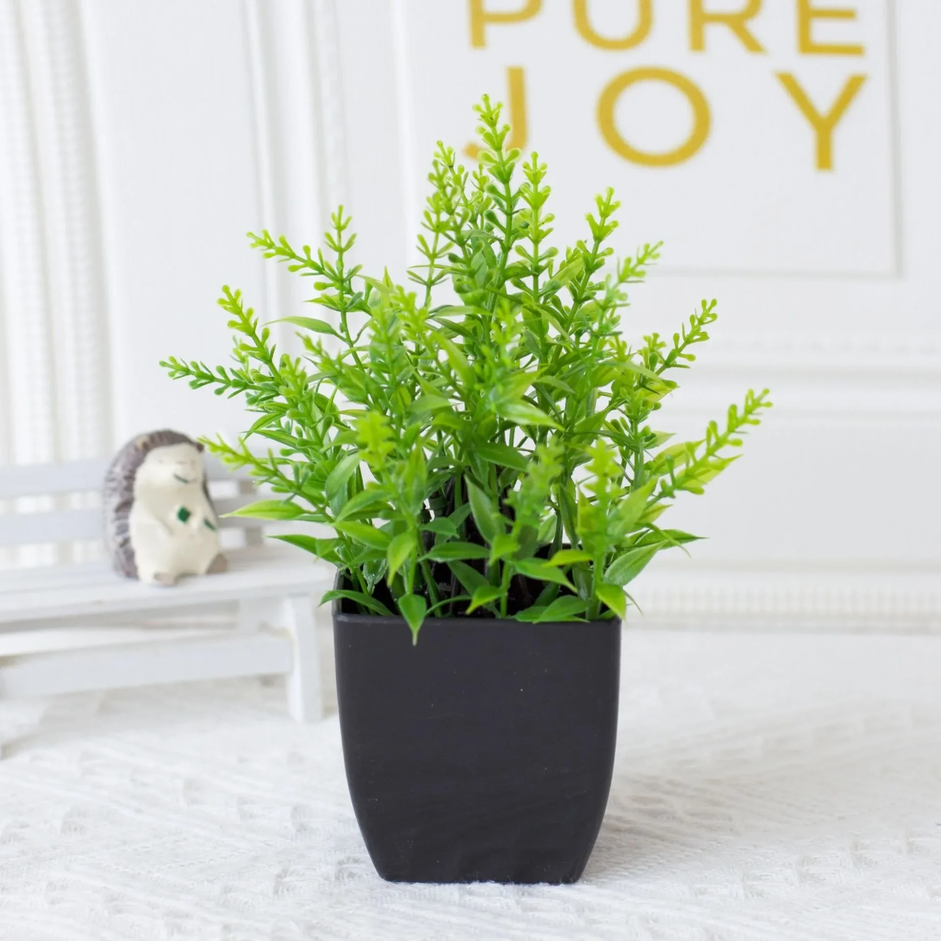 1pc Fake Plant Black Pot, Mini Artificial Eucalyptus Potted Plant for Indoor Home Office Farmhouse Bathroom Table Decorating