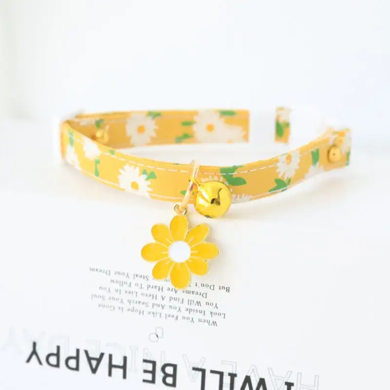 Pet Collar Jewelry Kitten Dog Fresh Flower Collar Pet Accessories Pendant Collar Cute Lovely Flowe Sweet Pet Necklace With Bell