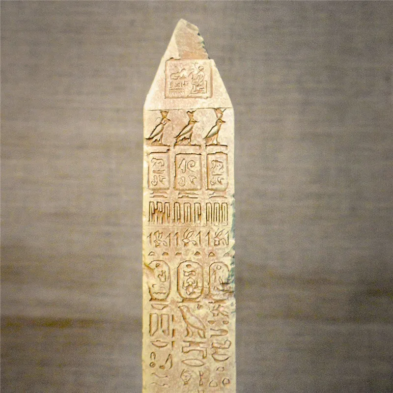 

Ancient Egypt Obelisk Statue Ornament Home Decoration Akhenaten Art Sculpture Creative Retro Living Room Decor Height 45CM