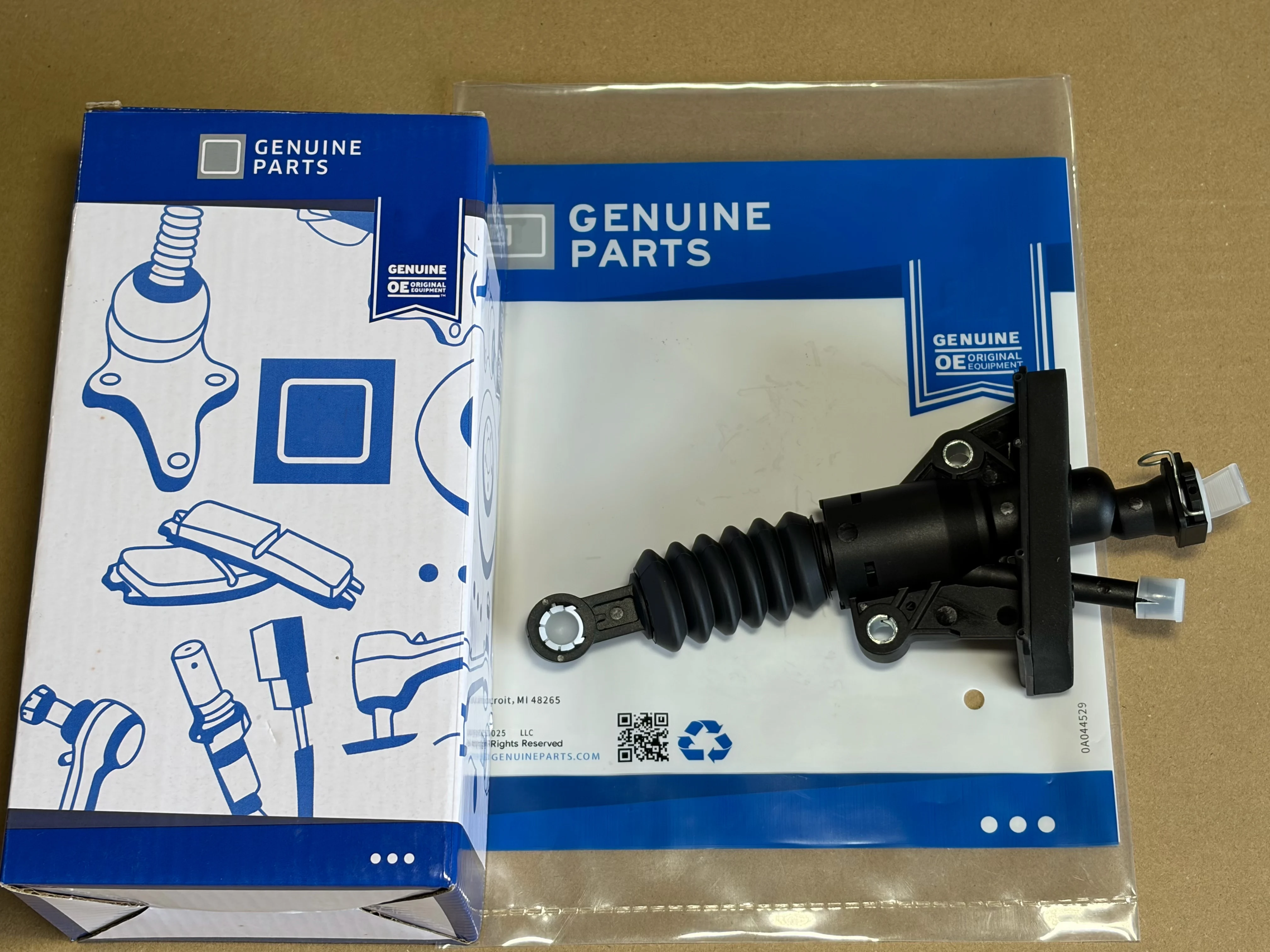 24585304 Car Hydraulic Clutch Master Cylinder For Chevrolet Onix Tracker Montana 1.0 1.2 Manual Clutch Pedal Pump 25204558