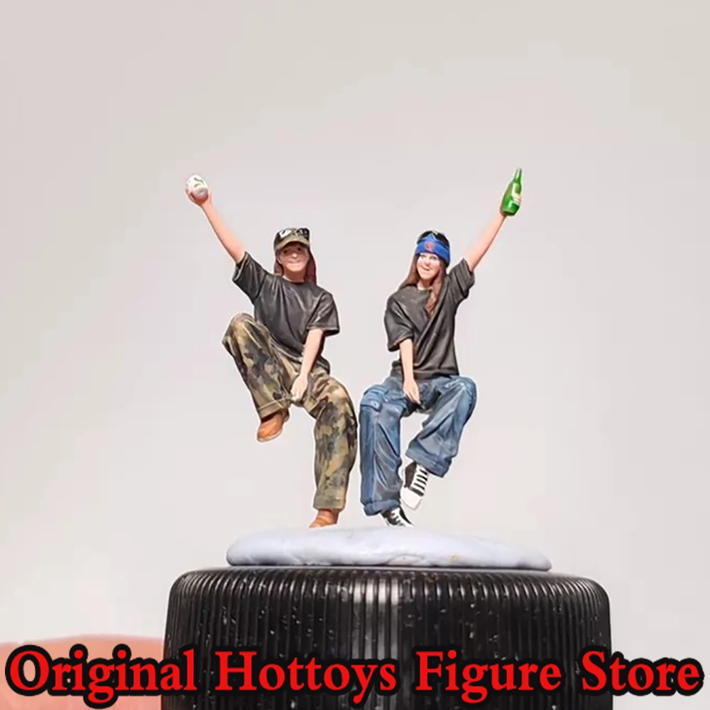 1/64 Scale Female Soldier Free Spirited Traveler Mini Painting Sculpture Full Set About 2.7cm Action Figure Model Collection
