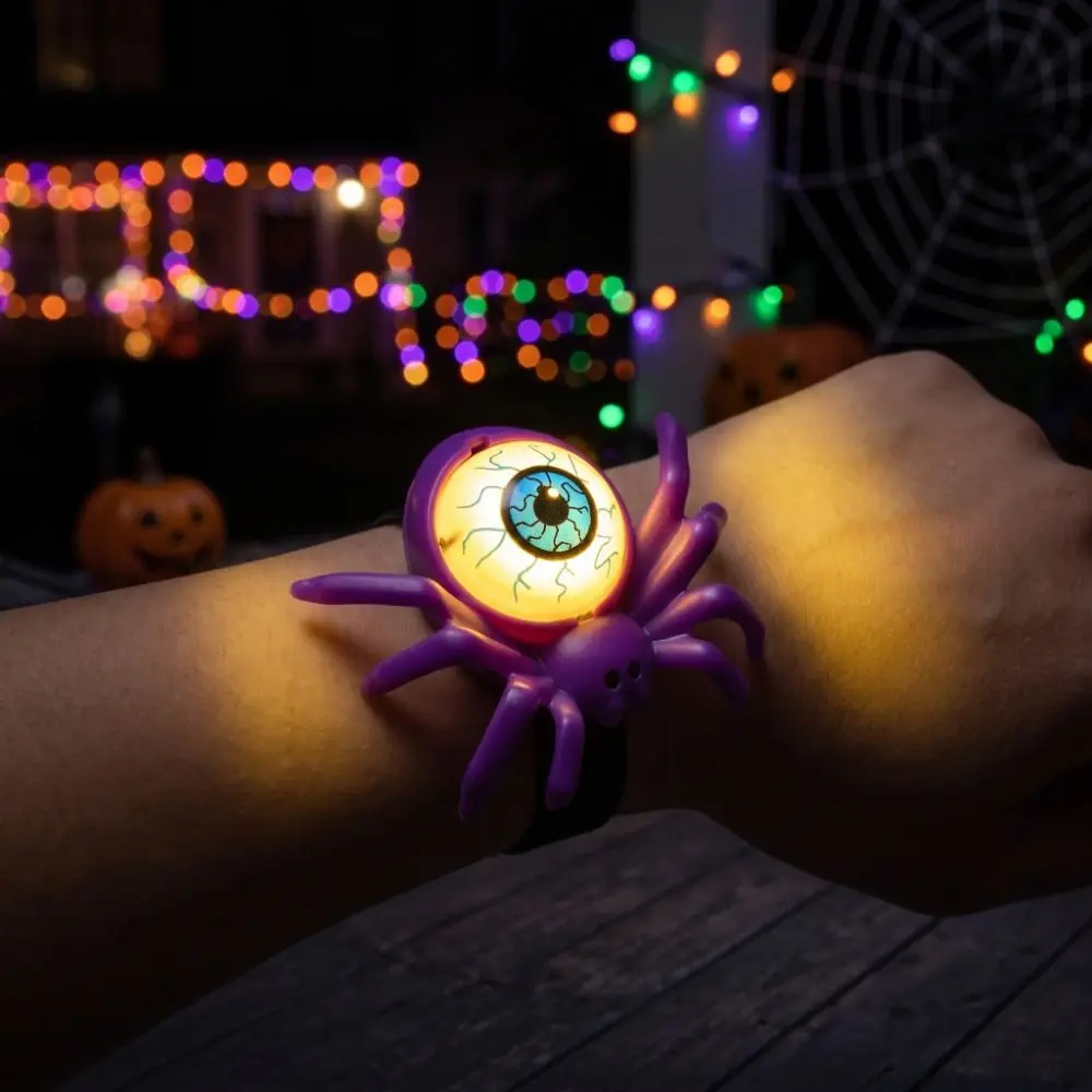 Creative Spiders Glowing Lamp Luminous Battery-Operated Halloween Spider Light Plastic Decorative Spider Eyeball LED Night Light