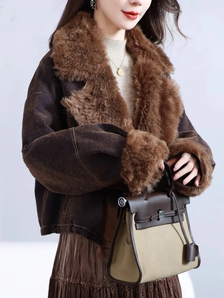 Nuovi capispalla invernali da donna in vera pelliccia patchwork vintage addensare caldo piumino cappotto corto casual di design ampio di alta qualità