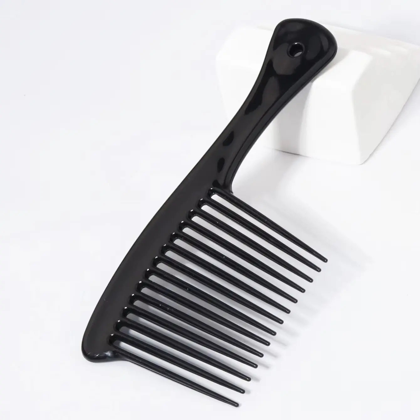 1 pc Anti-Static Wide Tooth Comb Reduces Hair Loss Professional Hair Salon Dyeing Styling Hair Comb Special for Real Hair Wigs