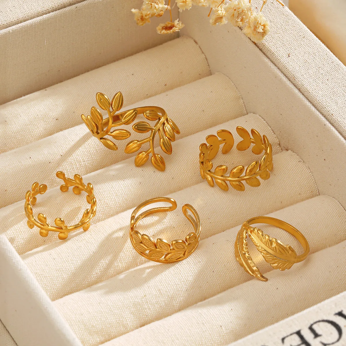 Vintage Gold Plated Ginkgo Leaf Ring Simple Fashionable Jewelry Personalized Leaf Open Rings Valentine Day Gift