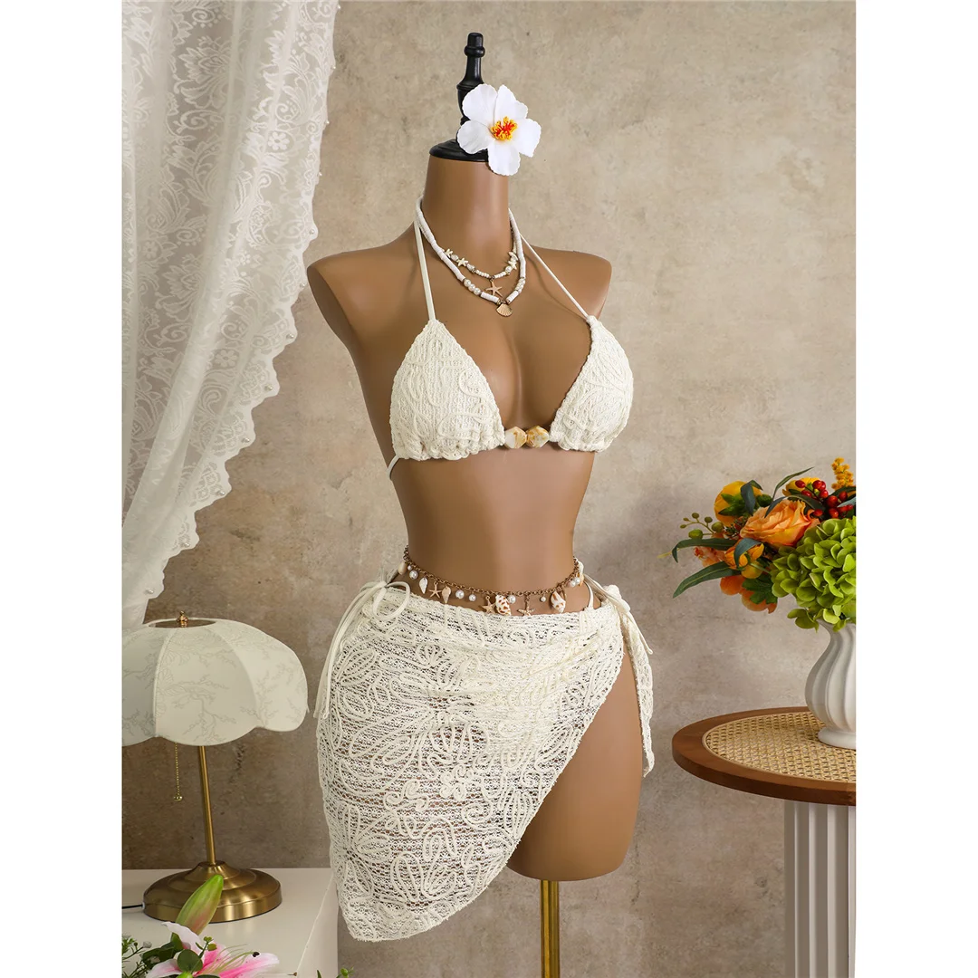 Mit Sarong-Halterneck-Bikini, bedruckter Bikini, Damen-Badebekleidung, dreiteiliges Bikini-Set, gepolsterter Badeanzug, Badebekleidung, Badeanzug, Modell V8073. – Detail 9