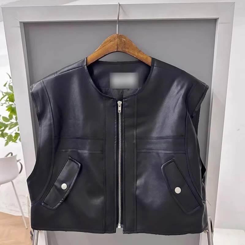 Clothland Women Stylish Black PU Leather Jacket Sleeveless Vest Waistcoat Zipper Short Style Crop Top Chic Coat MA141