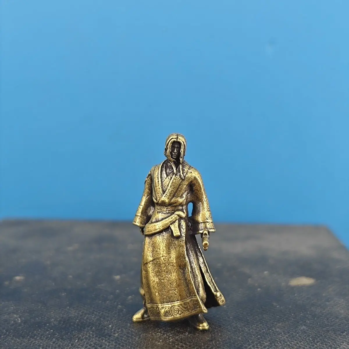 Bronze Qin Dynasty Moon Gai Nie Jianghu Old Friends Swordsman Central Control Computer Display Decoration Car Landscape Ornament