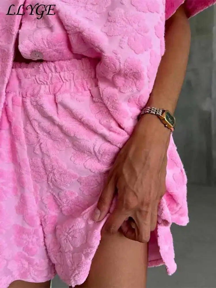 

Повседневная рубашка с 3D цветочным принтом, шорты, женские розовые блузки с лацканами и пуговицами, эластичные широкие короткие брюки, 2025 летняя женская одежда для отпуска