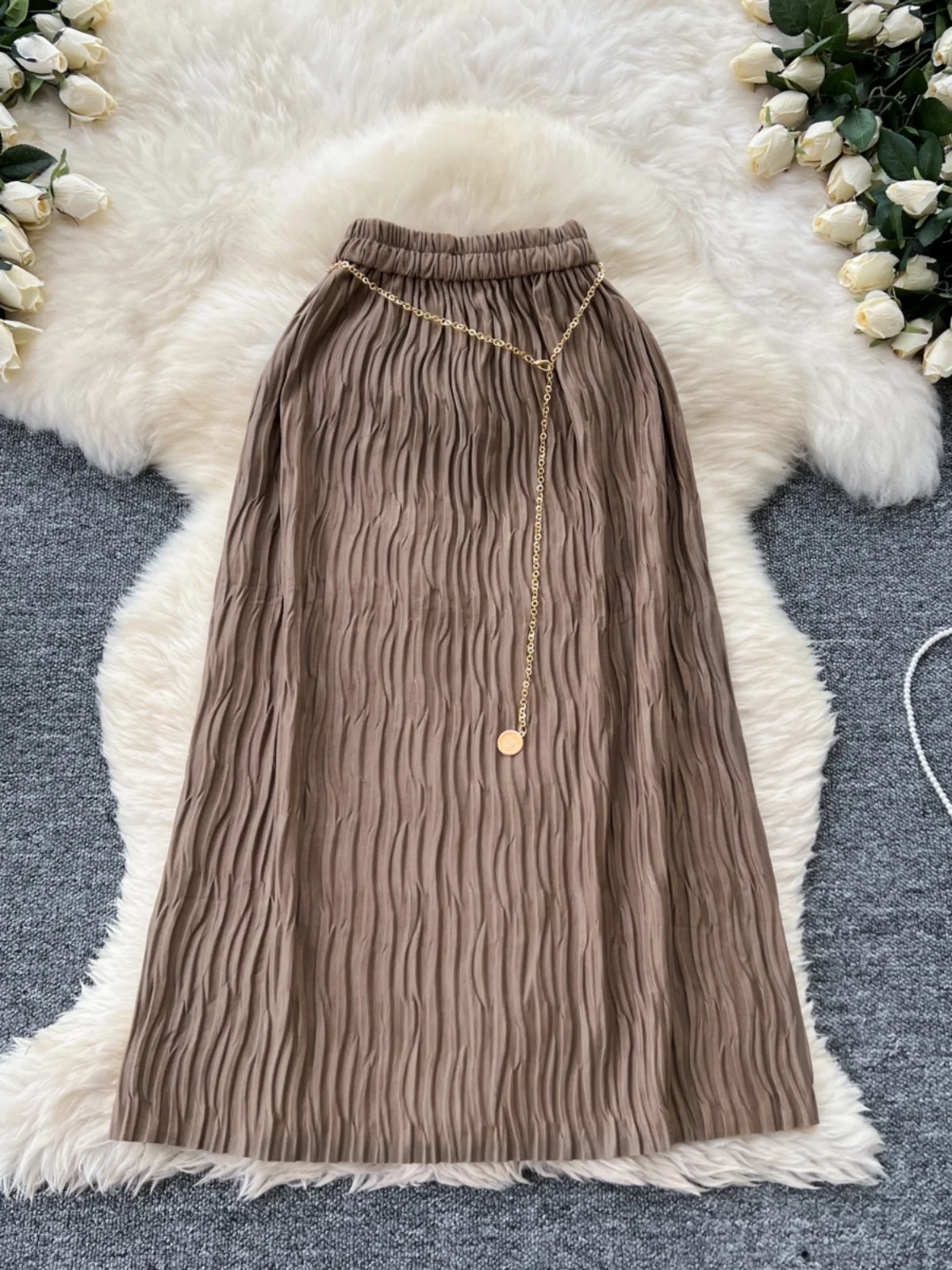 Fashion Chain Folds Skirt Women Spring Autumn 2024 High Waist Slimming Straight Midi Skirts Female Elegant Solid Color Clothes