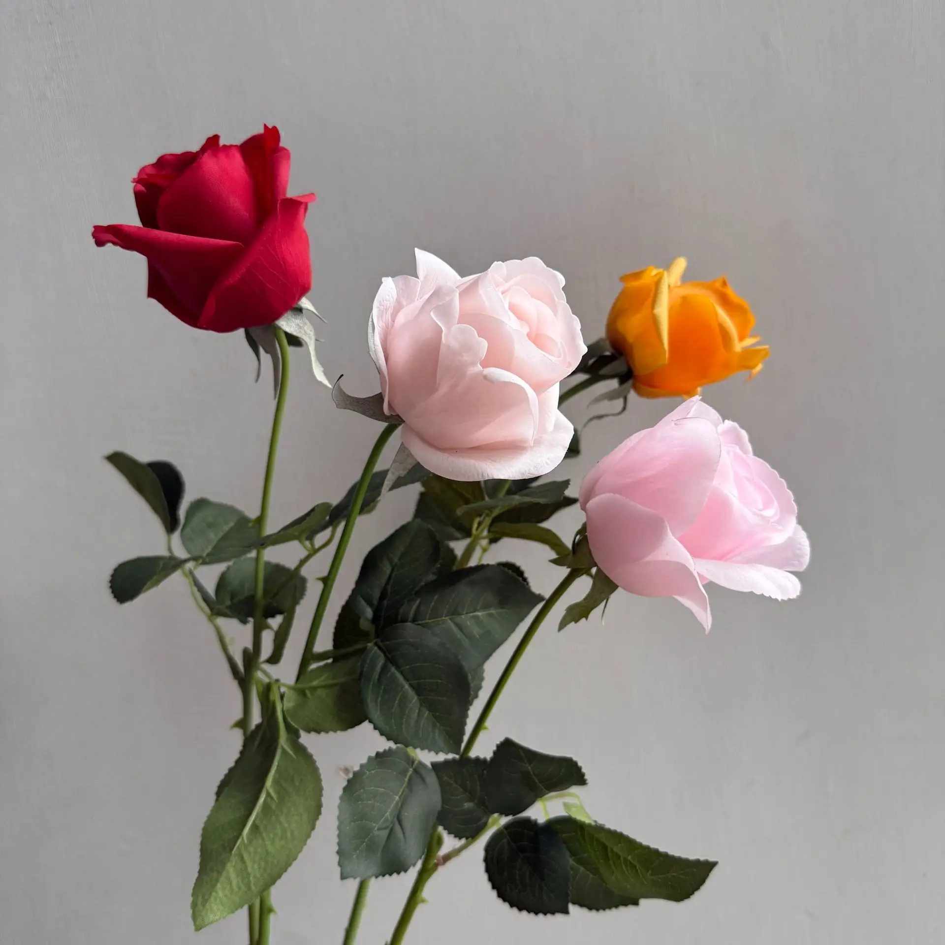 

6Pc/lot Artificial Moisturizing Rose Real Touch Flowers Wedding Decor Fake Rose Bridal Bouquet Home Decoration Photography Props
