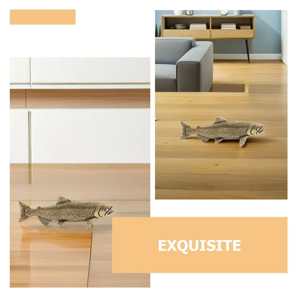 Hand Polished Brass Fish Sculpture Lifelike Ocean Inspired Decorative Animal Figure for Living Room Study Area Desktop Tea Table
