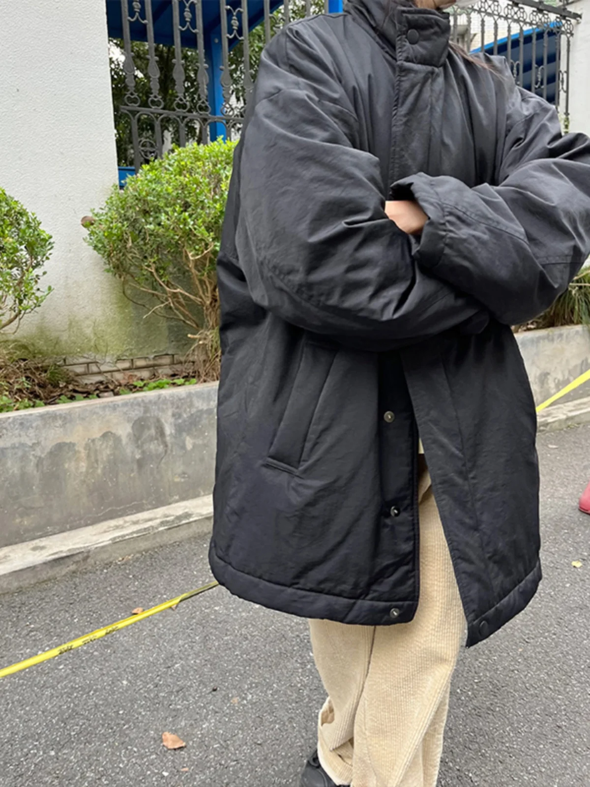 

Женское зимнее пальто Thiened Cotton Jaet, воротник-стойка, внутренняя хлопковая вставка, теплый наполнитель, длинное све, средней длины, на одной пуговице