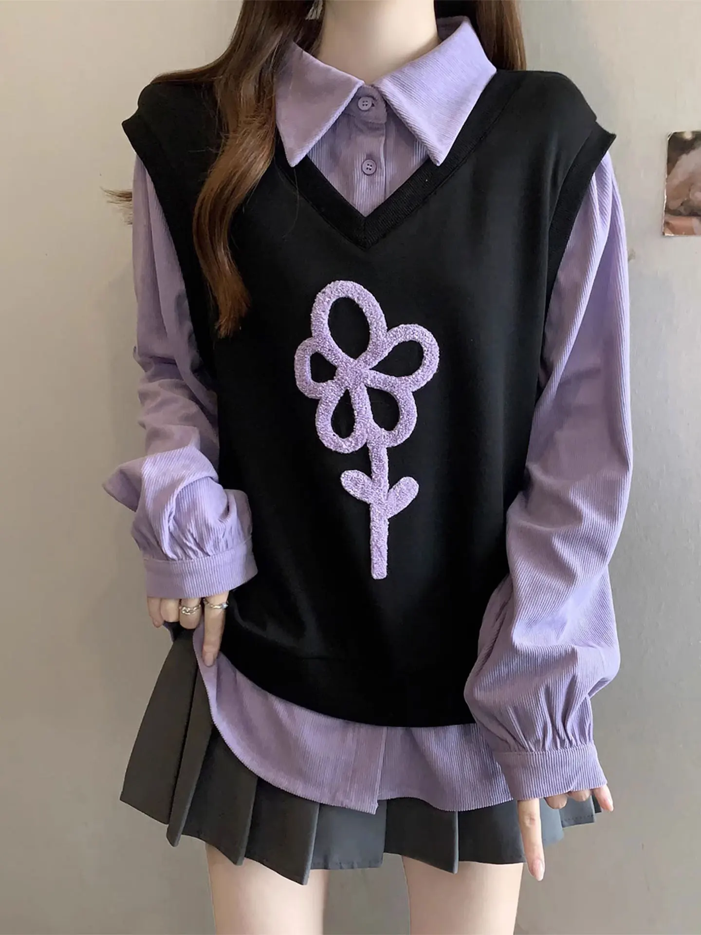 

Spring 2026 Casual Sle Long Sve Embroidered Ne irt Women's plus Size Patchwork Design Floral Print Breathable Top