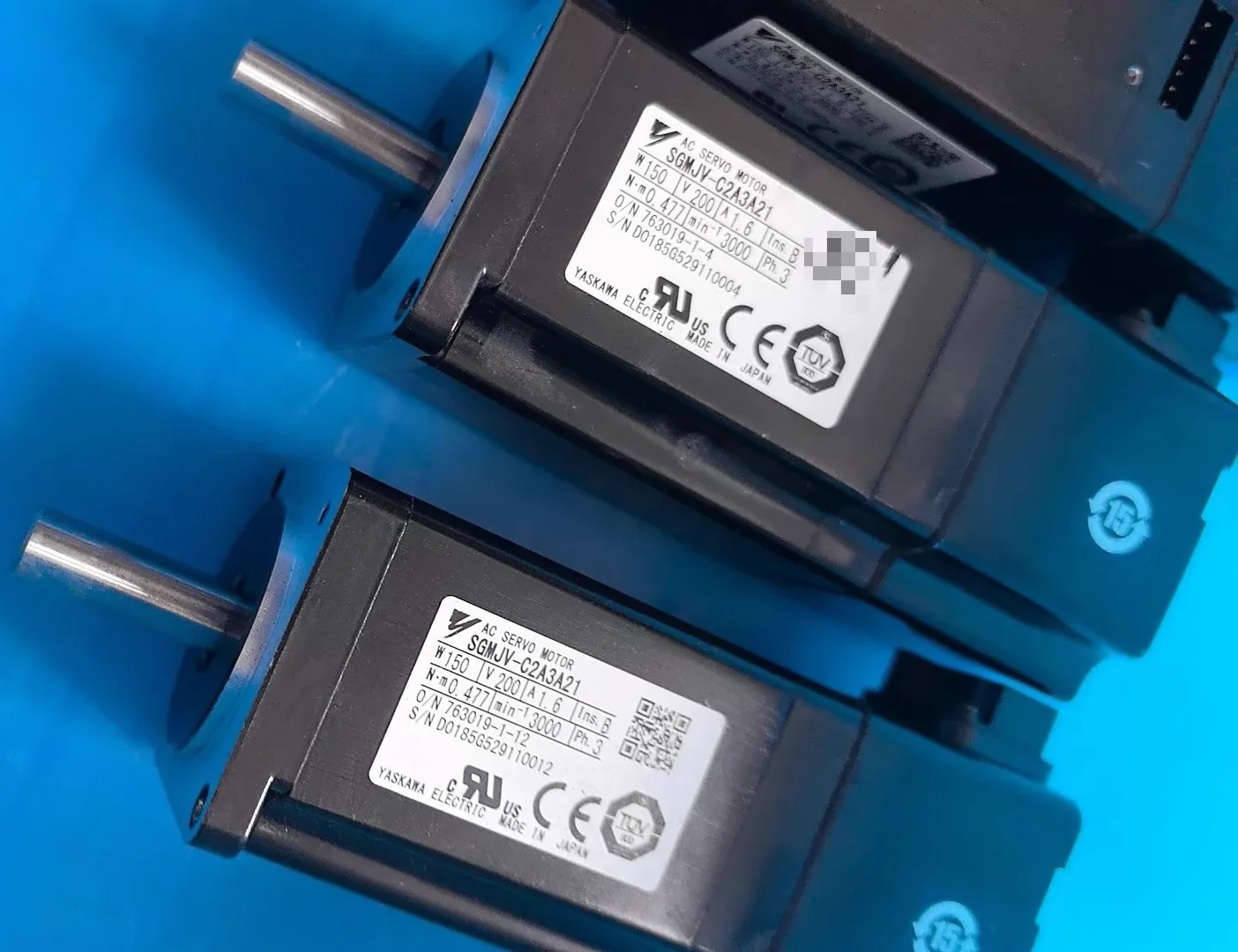 SGMJV-C2A3A21 Brand New Servo Motor Original Genuine，Fast shipping，SGMJV C2A3A21