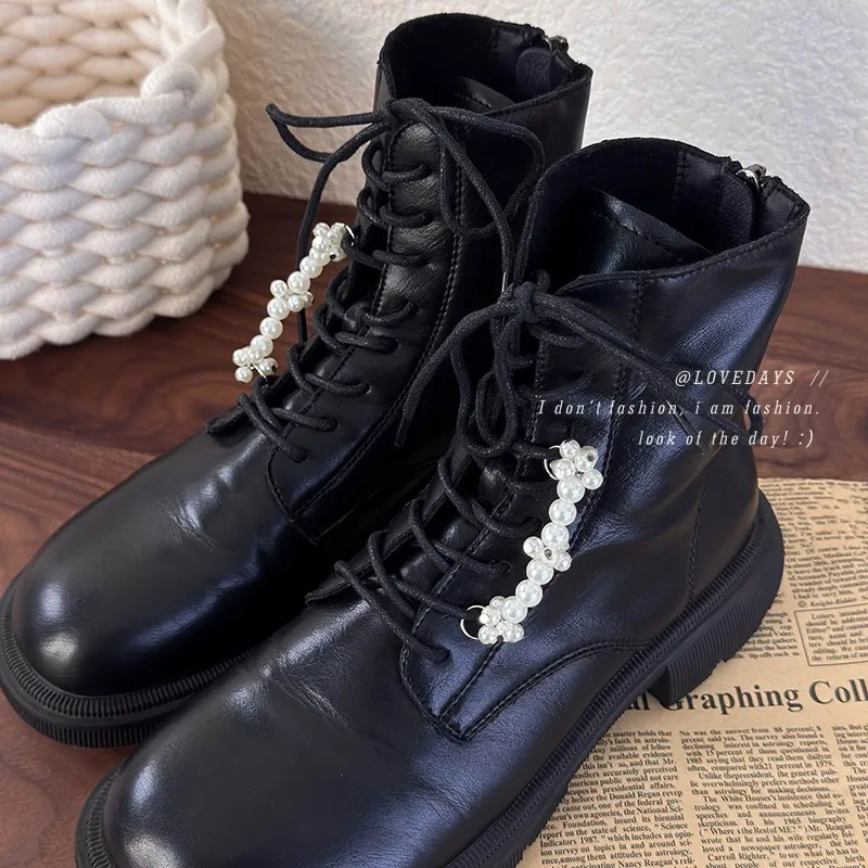 

DIY Pearl Flower String Sneaker Charms Korean Premium High Quality Versatile Durable Sparkly Lightweight Shoe Clips for Women