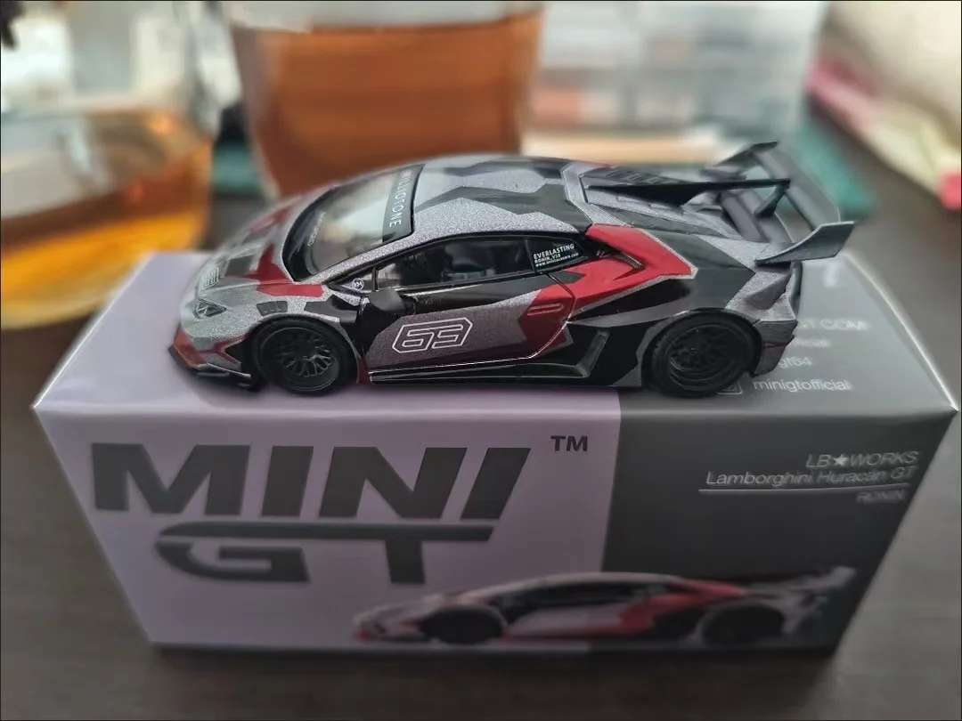 

MINIGT 1177 1/64 Lamborghini Huracán GT Die-cast Car Model Ornament