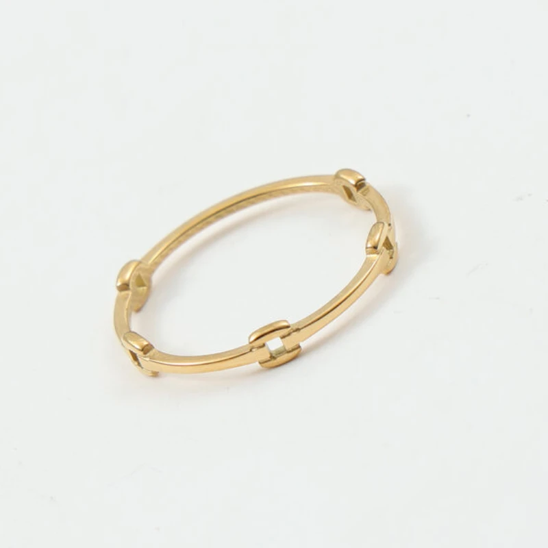 خاتم رفيع من مادة PVD مقاوم للماء ولا يبهت للنساء من الفولاذ المقاوم للصدأ مجوهرات خاتم مجوف