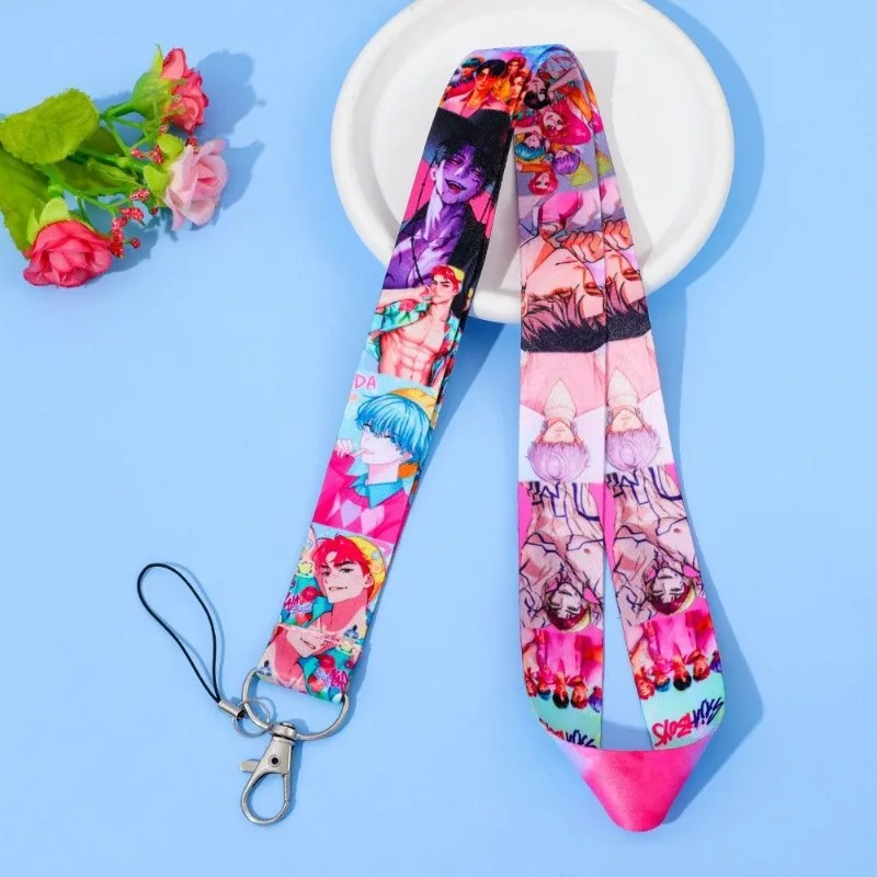 سلسلة مفاتيح KPop Demon Hunters الجديدة للرجال والنساء مع نمط كرتوني أنيمي بسيط وأنيق وشريط عصري