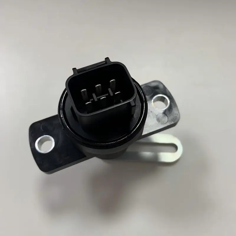 8-98131263-0 8981312630     accelerator pedal sensor 6-pin for Isuzu 4HK1 6HK1 4JJ1 700P FRR FSR GXR VC46