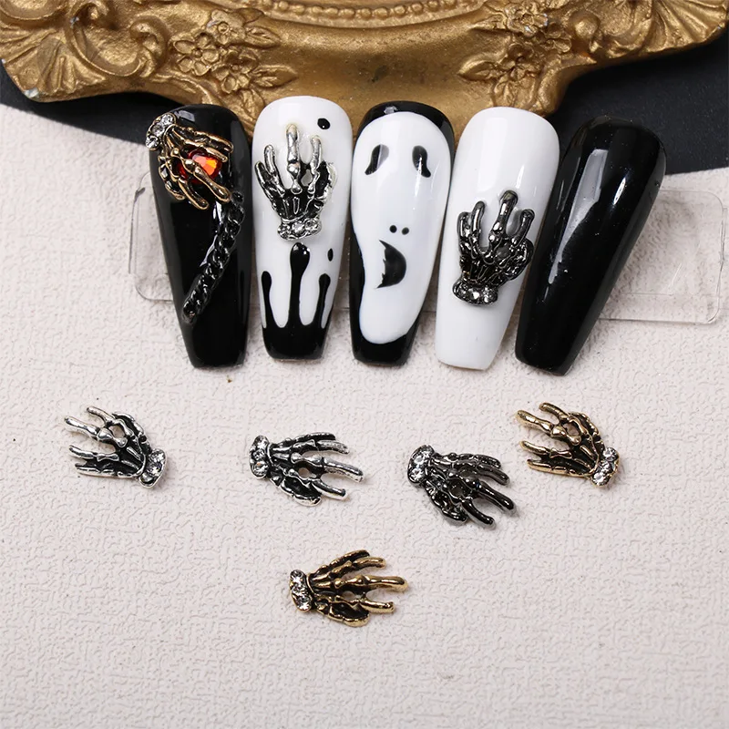 

10 Pcs/Pack of DIY Retro Halloween Collection Nail Art Decorations Fashion Skeleton Hand Metal Glamour Nail Accessories Art Supp