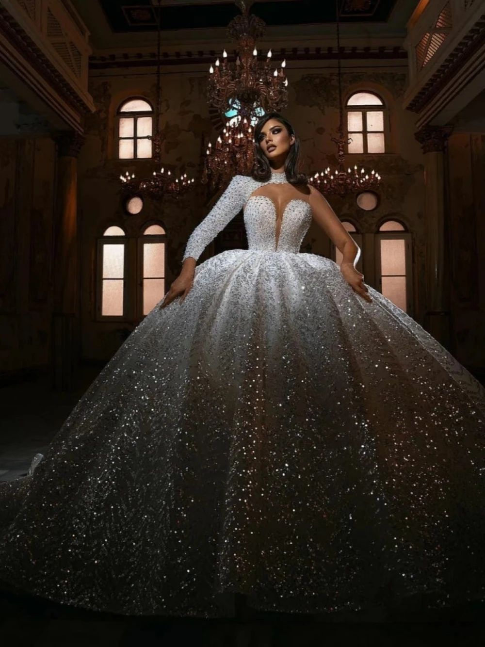 Charming คริสตัลเลื่อมชุดแต่งงานเงาสูงคอบอลชุดโมเดิร์นที่กําหนดเองผู้หญิงหรูหราหนึ่งไหล่ Birde ชุด