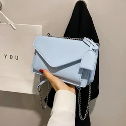 Bolso cuadrado pequeño para mujer, bolsa de hombro con cadena minimalista y a la moda, edición coreana, 2024