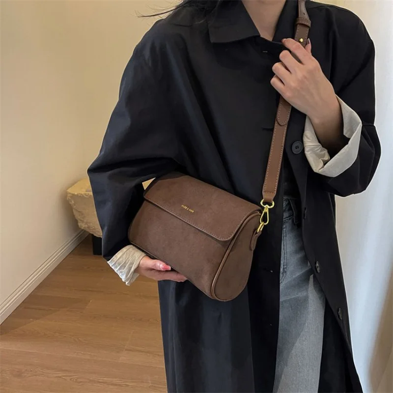 

Top-Tier Ladies Hand Bags Crafted From Sun-Printed Leather Boasting Trendy Norway Lasting Lightweight Soft Style