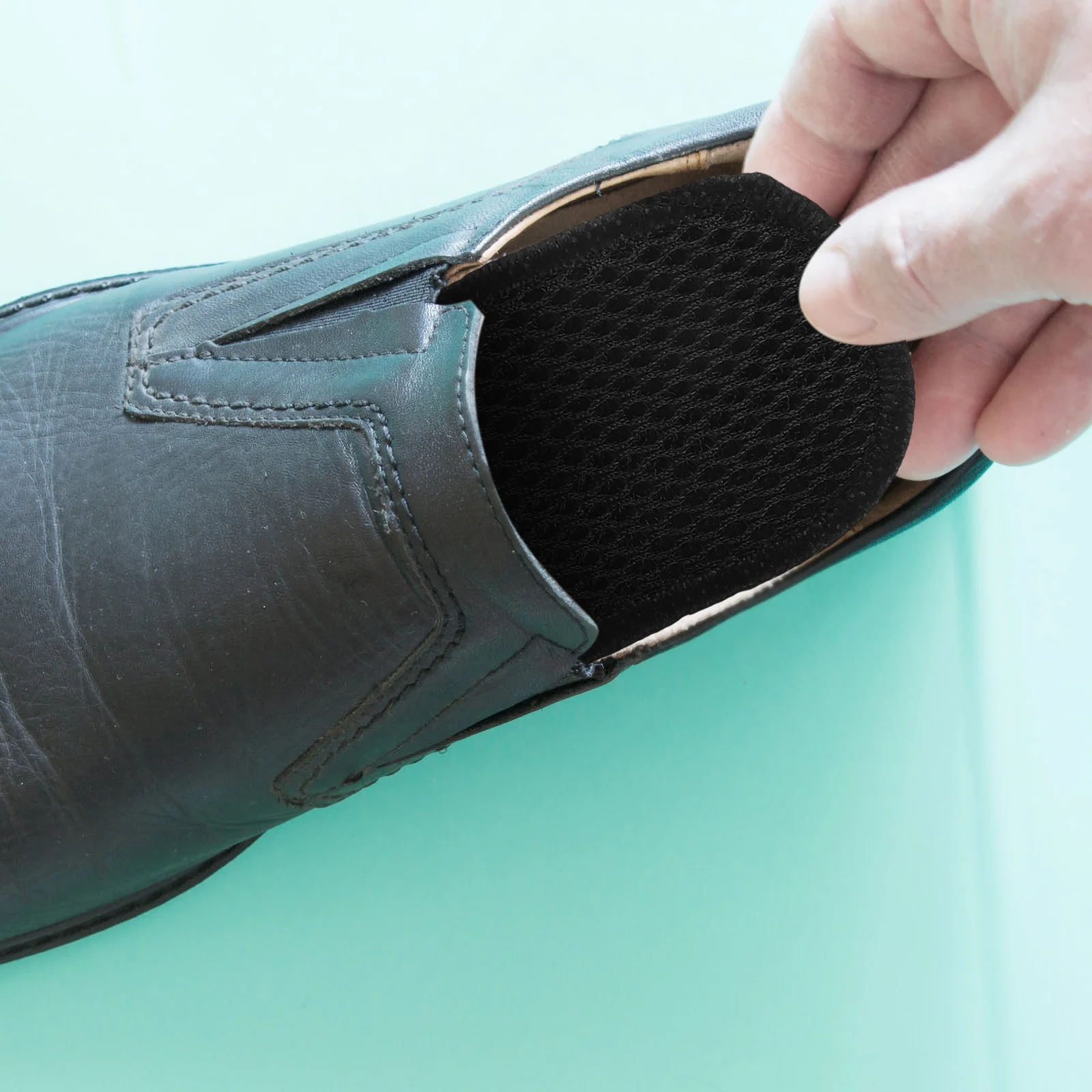 

2Pairs Bamboo Charcoal Shoe Cushion Breathable Foot Care Insoles Size 41 Black Deodorant Sweat Absorption Shoe Pads