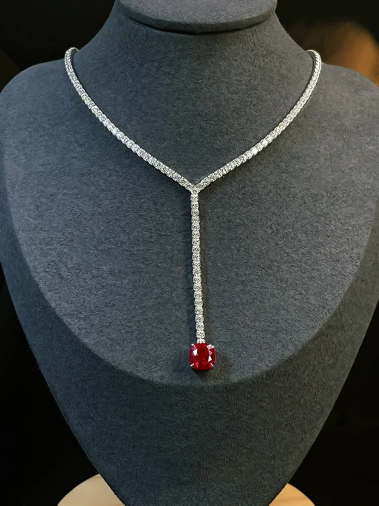 New Diamond Micro Inlaid Red Treasure Silver Necklace For Women's Collarbone Chain Versatile And Luxury Small And Unique Jewelry