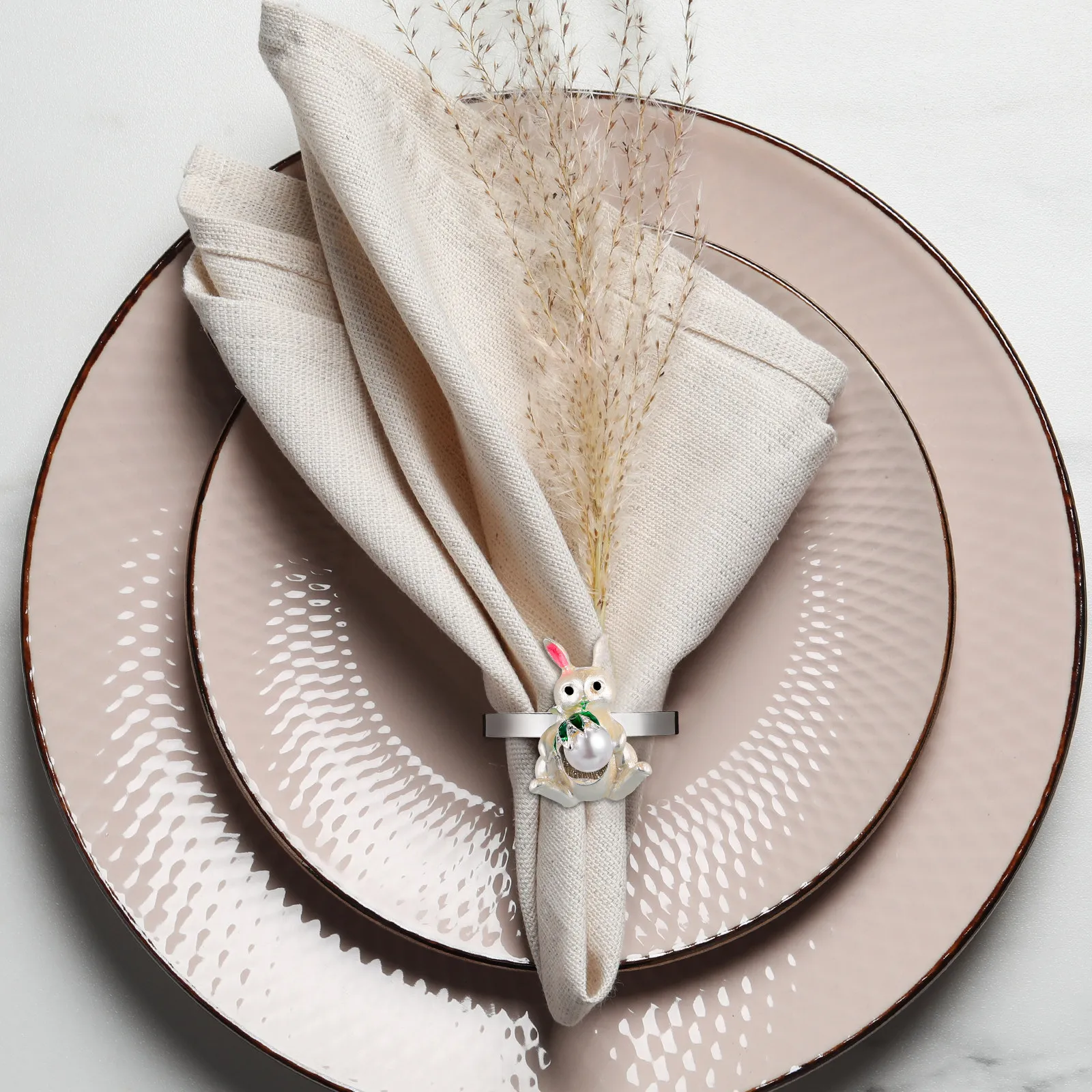 6Pcs Premium Alloy and Pearl Napkin Rings Delicate Reusable Serviette Buckles for Easter Holiday Family Gathering Chic Table
