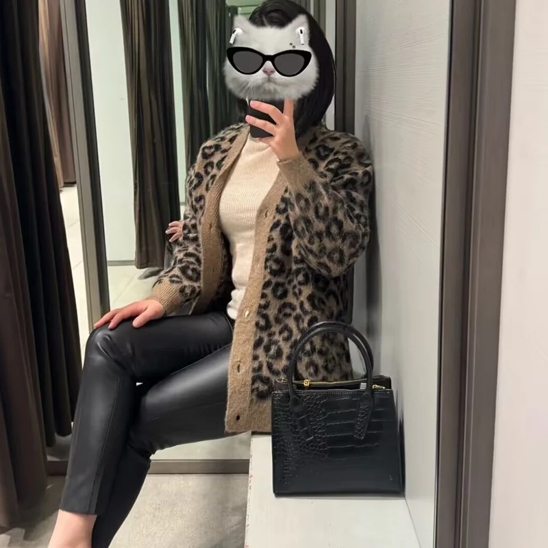 Knitted Cardigan Coats 2025 New Fashion Leopard Print Warm Sweater Women's Youth Autumn Street Travel Women's Cardigan Sweater