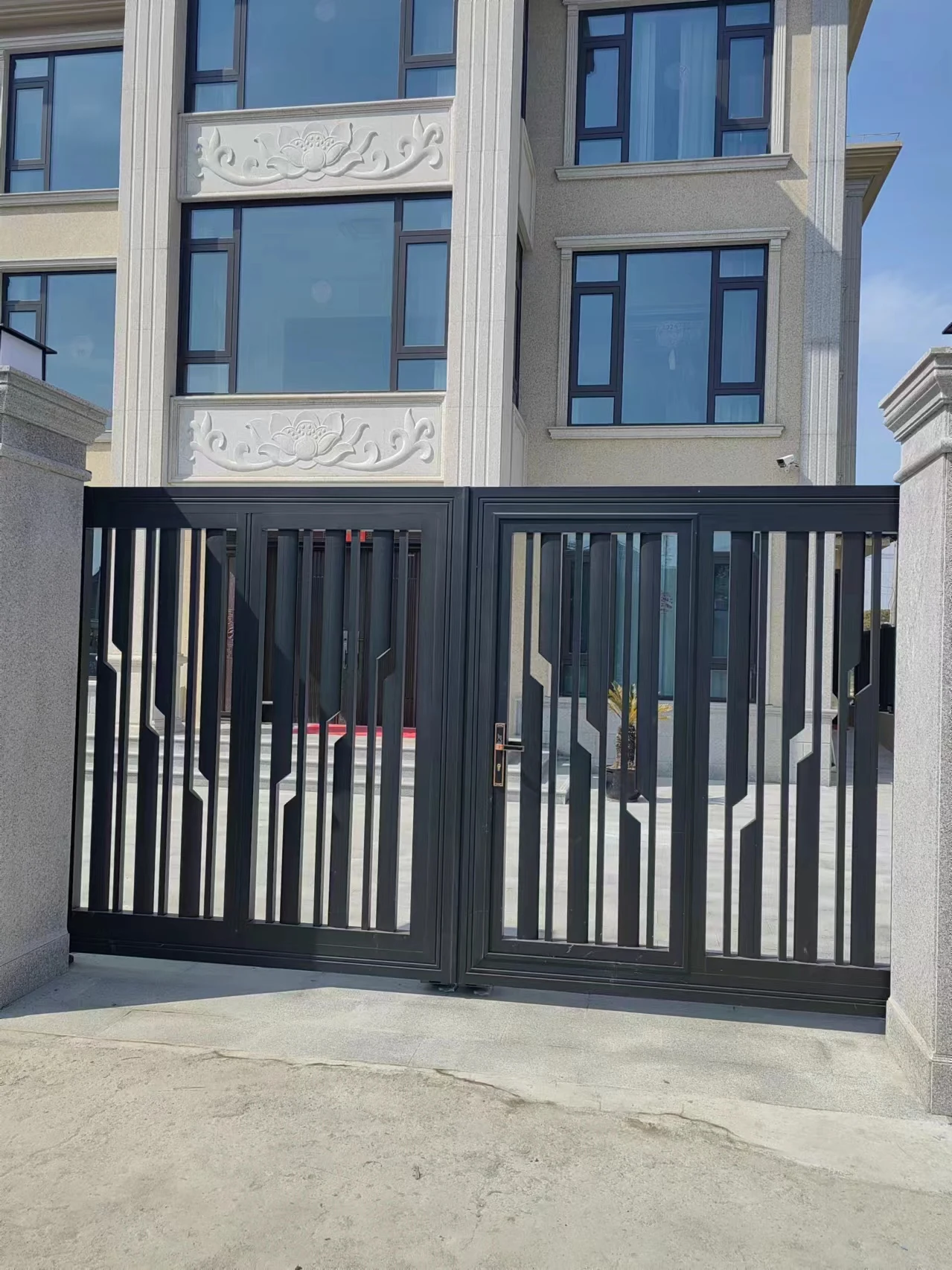 Home Garden Security Grill Design Iron Gate Carved Wrought Iron Villa Courtyard Gate